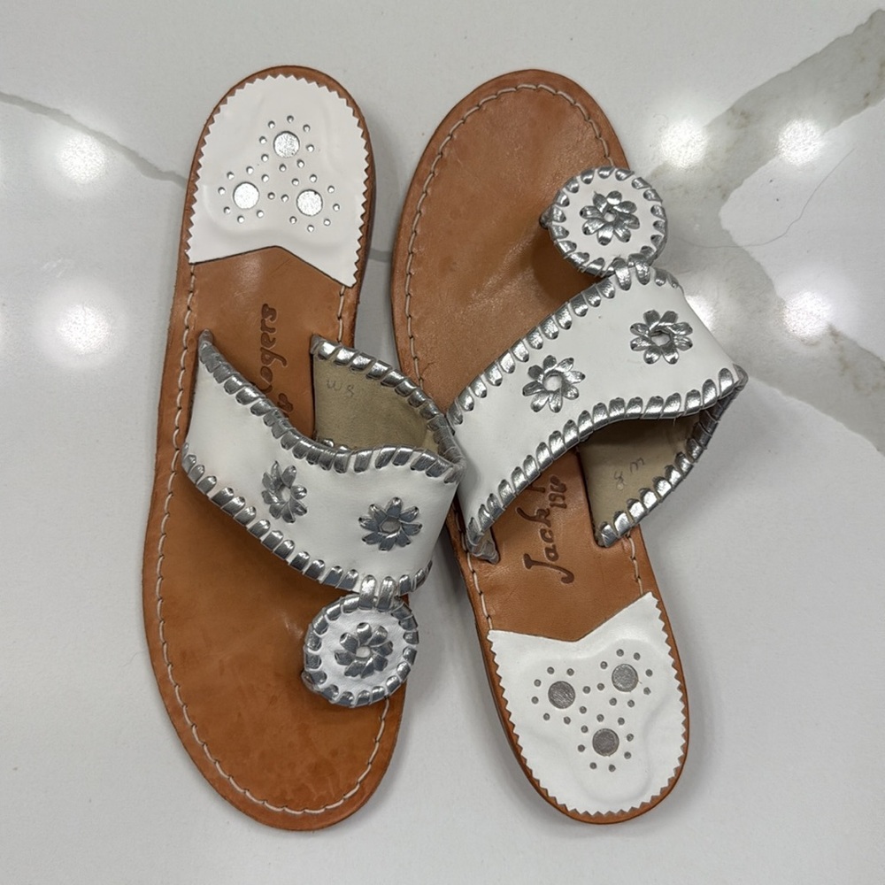 Jack Rogers Sandals Womens 8 White Silver Slip On Thong Flats Preppy Coastal - Picture 2 of 9
